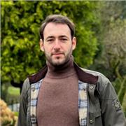 Profesional con trayectoria en el mundo del desarrollo de negocio en el ambito sanitario nacional, en constante colaboración con equipos europeos dentro de la empresa multinacional. 
Fui tutor particular amateur durante 5 años y he residido en Inglaterra